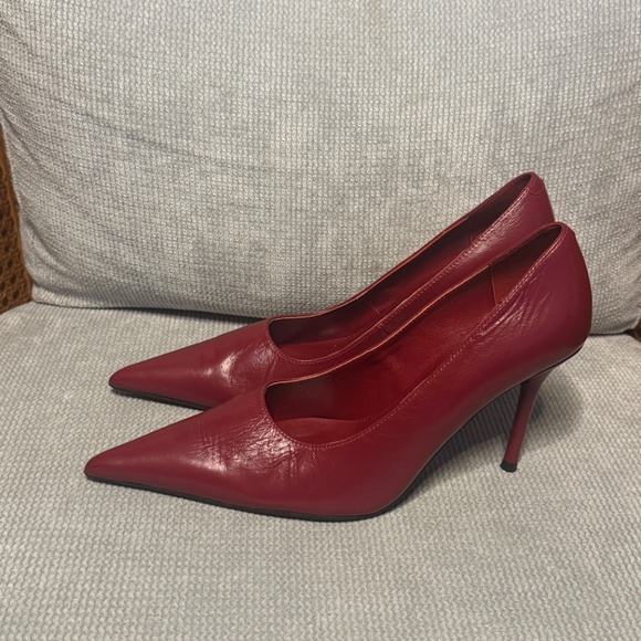 Tony Bianco Dries Heel in Bordeaux Nappa - Picture 6 of 11